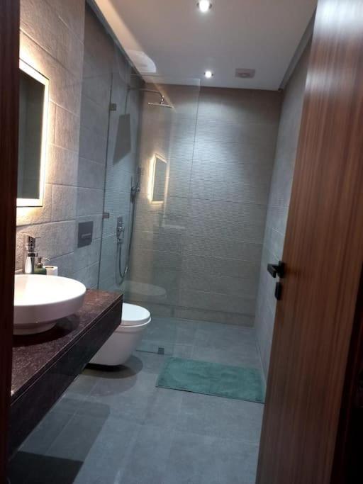 Appartement Cosy Au Coeur De Marrakech Avec Piscine مراكش المظهر الخارجي الصورة